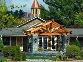 Village Inn - Blowing Rock