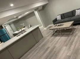 Bright & Cozy Basement Retreat