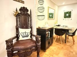 Femo - Royal Siegen - Oberstadt - separater Eingang - zentral, hotel i Siegen