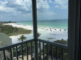Crescent Arms Condominiums, holiday home in Siesta Key
