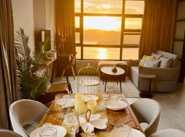 Private Royal Top-Floor Corner, Stunning Oceanview Luxury Stay -Mango House6、コタキナバルのビーチ周辺のバケーションレンタル