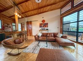 The WildFoot Cabins, lodge in Naro Moru