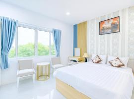 Hoàng Gia Hotel Royal, hotel in Kim Bảng