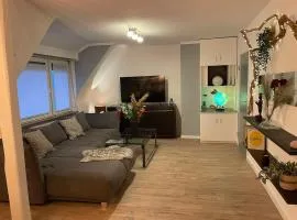 Konfortable Wohnung mit Balkon und Gartenblick