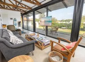 על הים - וילה מדהימה על יד החוף בבית ינאי