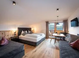 HAUSERHOF Farmhouse Escepe & Dolomite View