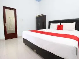 RedDoorz Plus @ Timoho