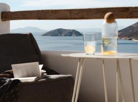 PhosAlos Apartments, hotel in Aiyiáli