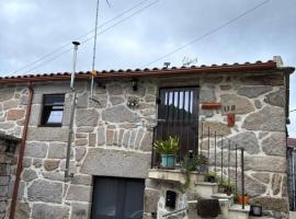 Cozy house near Lobios, 92 m², nature, hotel in Lobios