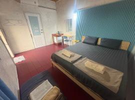 COOL CAMPING-blue room for 2 persons, ξενοδοχείο 