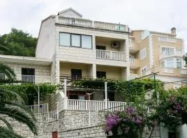 Apartments Laura - Mljet