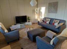 Viihtyisä huoneisto Ivalossa, hotel in Inari
