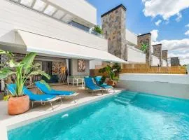 Villa de lujo con jacuzzi, cine, billar y futbolín