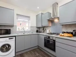Norris Stays - Sleeps 7 by M55