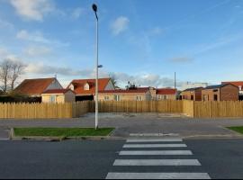 BERCK-PLAGE - Résidence avec parking privé - 4 Tiny House de 2 à 18 personnes, tiny house in Berck-sur-Mer