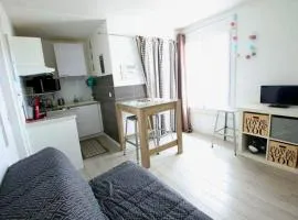 Joli studio à 3 min de la plage - rénové en avril 2025