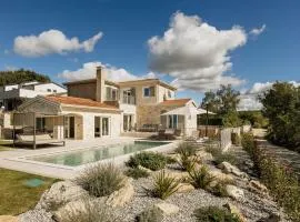 Villa Mila with private pool, BBQ and jacuzzi
