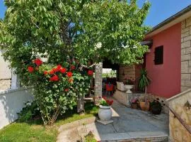 Apartments and rooms with parking space Premantura, Medulin - 24363