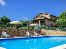 Lake View Apartment In Umbria