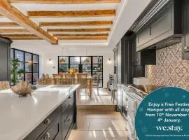 Marsh Mallow Cottage - Hot Tub Packages Available