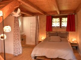 Gîtes calmes écologiques, hotel in Saint-Symphorien