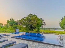 Choona Lodge 'view of sigiriya & pidurangala with sunrise'