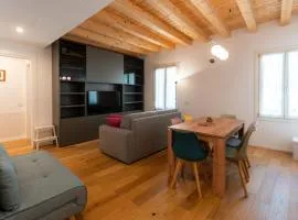 La Casa di Mimì by "The House Of Travelers"