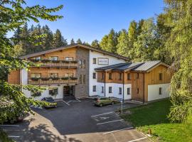 Hotel Roklina, hotel with hot tubs in Hrabušice