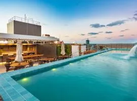 2 quartos com varanda em Manaíra AH206