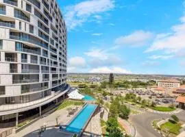 Mphoentle Residence ellipse waterfall