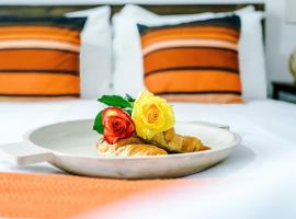 Riverside Manor - Driveway Parking, WiFi with Free Netflix, Prime & Disney, hotel v destinaci Leamington