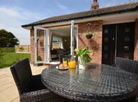 2 Bed in Sutton On Sea 42804