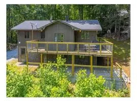 Come relax in the mountains of Otto NC