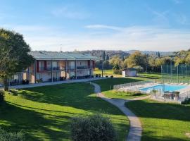 Villaggio Esmera, hotel in Desenzano del Garda