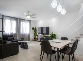 Two Bedroom House In Town Center by Sweet Keys, cottage a Limassol