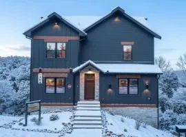 Smith Creek Resort- 6 Bedroom 22 Guests - Indoor Pool - Resort Amenities