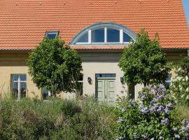 Maisonette Apartment In Historic Paretz, hotel a Paretz