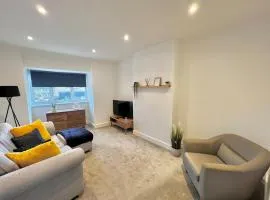 Central Apartment - 16 Mins to London