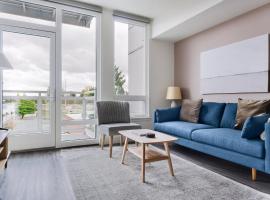 Blueground Lynnwood view nr Scriber Lake Park SEA-951, ξενοδοχείο σε Lynnwood