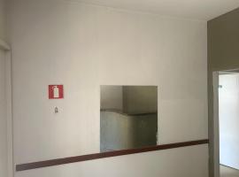 Suíte 02 no centro da cidade, khách sạn ở Uberaba