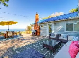 Wilson Waterfront Getaway Near Hikes and Wineries!