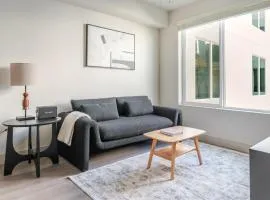 Blueground East Industrial pool nr Central Park SFO-2045