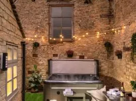 Homestead - Cosy Cotswolds Cottage with Hot Tub