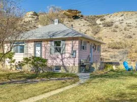 Trail Access On-Site! Scenic Rock Springs Getaway