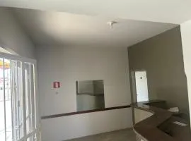 Suíte 08 no centro da cidade