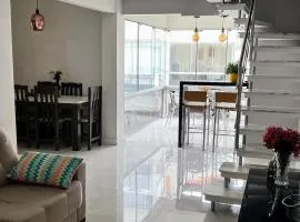 Duplex Pé na Areia - 3 Quartos - Vista para o Mar - Até 08 Pessoas