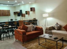 10 minutes from Monastir Airport, private apartment with a very large open plan layout, Hotel in Sahline