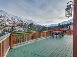 Stunning Alaskan Getaway with River and Mtn Views, hotel v destinaci Eagle River