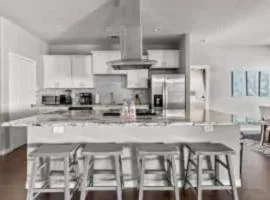 Large 3BD 2BR Lower Bishop Arts Near Downtown Dallas