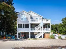 Pool & Spa Game Rm Walking Distance to Beach & Shops